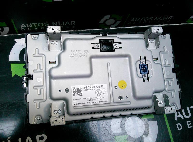 Consola-central-VOLKSWAGEN-GOLF-VIII-2-0-TDI-Ano-2021-AUTOS-NIJAR-CARS